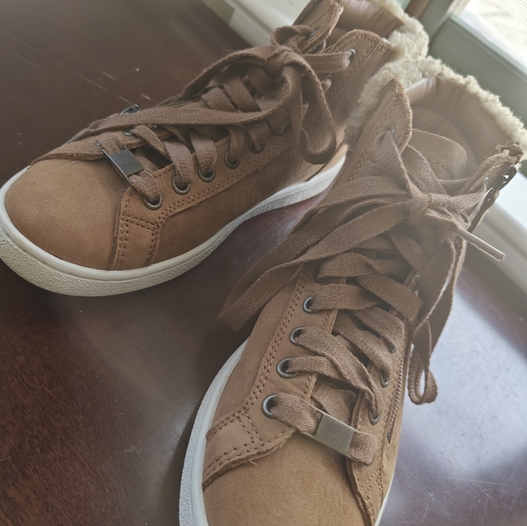 UGG boots nwot - Picture 2 of 14